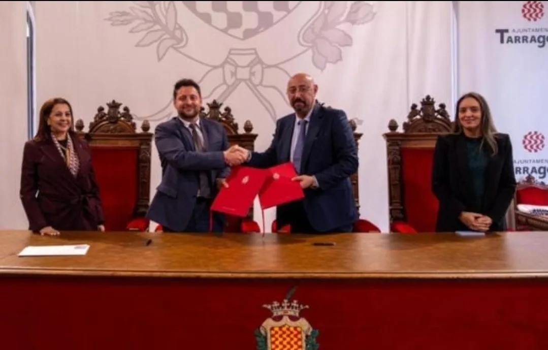 توأمة عملية لتعزيز روابط التعاون في مختلف المجالات بين طنجة المغربية وتاراغونا الإسبانية