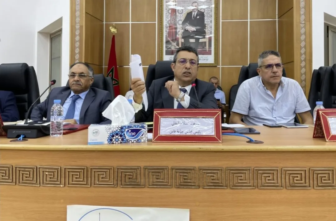 خلال دورة ماي … مجلس جماعة فاس يرفض الإشارة لكارثة حي بندباب التي قتل فيها 10 أشخاص بسبب استهتار الجماعة