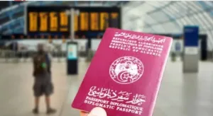 الجزائر تتوعد فرنسا بسبب تعليقها لاتفاق إعفاء حملة الجوازات الدبلوماسية من التأشيرة