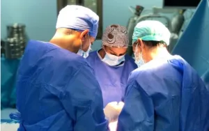 نجاح عمليات جراحية دقيقة لعلاج خلع الورك الولادي بمركز سيدي حساين بناصر بورزازات يبرز تطور الكفاءات الطبية المحلية