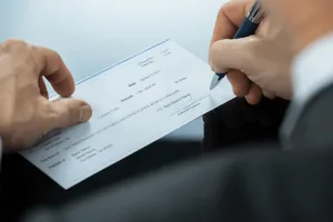 اتهامات بالابتزاز والتزوير تطال رئيس جمعية حقوقية بمراكش وسط مطالب بالتحقيق