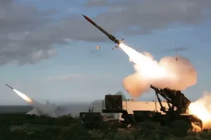 إيران تنفي دعمها لهجوم الحوثيين على مطار بن غوريون وتتوعد بالرد على أي اعتداء