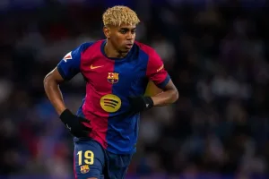 برشلونة يقترب من تمديد عقد نجمه الواعد لامين يامال