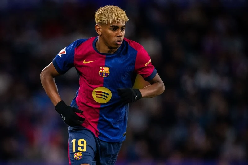 برشلونة يقترب من تمديد عقد نجمه الواعد لامين يامال