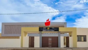مدير ثانوية الريف بامطالسة ضواحي الدريوش يقاطع رفع العلم المغربي !!