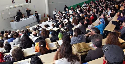 حزب “التقدم والاشتراكية” يطالب بزيادة قيمة المنحة الجامعية لضمان حياة كريمة للطلبة