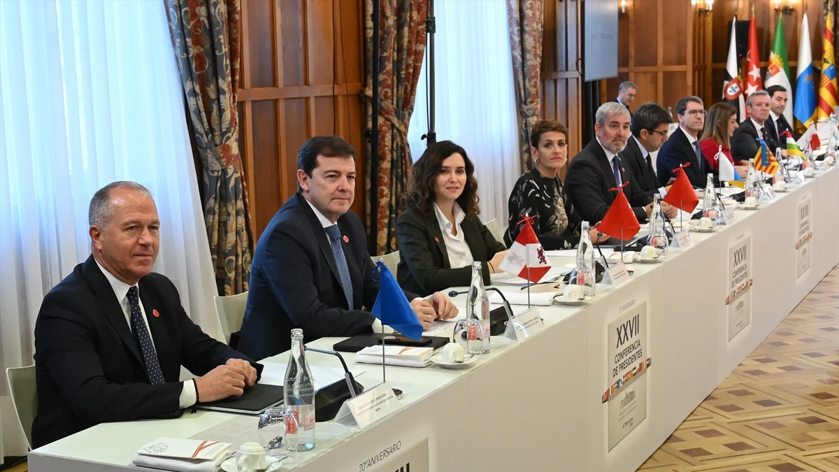 اسبانيا : إصرار حزب الشعب على تضمين التمويل والحدود والطاقة والنقل في أجندة مؤتمر الرؤساء