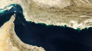 إيران تبدأ في إغلاق مضيق هرمز بالخليج … وأسعار النفط ستتضاعف !