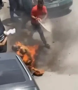 تاجر عقاقير يحاول وضع حد لحياته حرقًا وسط شارع عام بطنجة