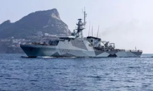 السفينة البريطانية “HMS Trent” تعود إلى جبل طارق بعد عمليات ضبطت خلالها ما يناهز مليار دولار  من الكوكايين