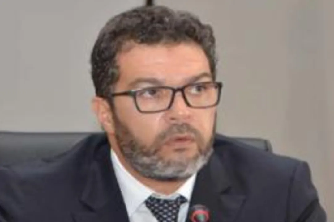 التحالف الهش  .. انفجار داخل مجلس جهة سوس ماسة الذي يقوده الأحرار … الأغلبية الحاكمة على حافة الانهيار !