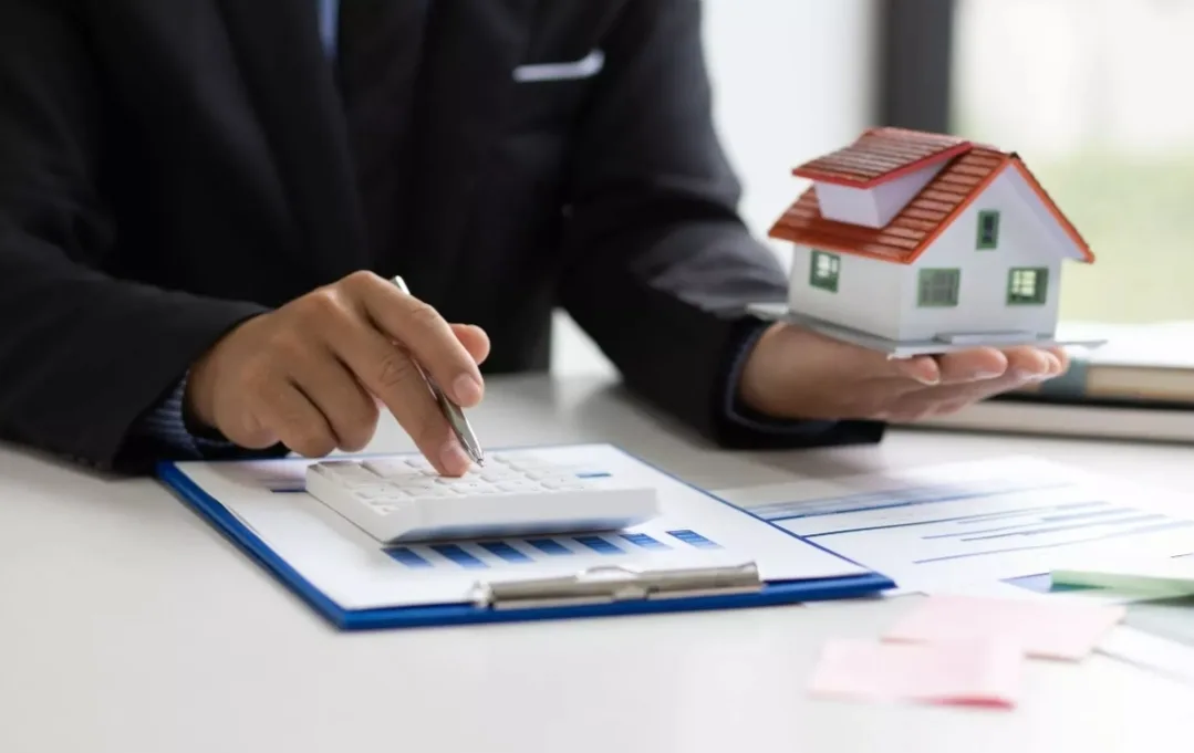 عوض الجماعات الترابية … نقل تدبير الضرائب المحلية المتعلقة بالسكن والخدمات إلى مديرية الضرائب