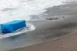 شاطئ السعيدية يلفظ كمية مهمة من المخدرات
