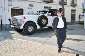 السيارة الفارهة للشيخ الإماراتي حمد بن حمدان آل نهيان تُبهر زوّار شوارع إشبيلية