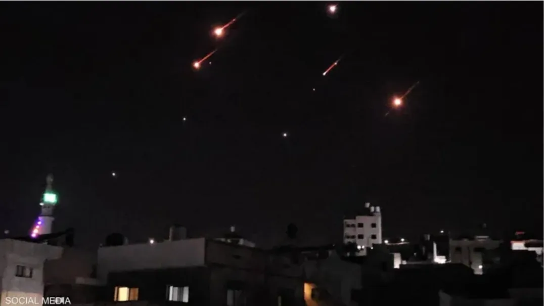 اليوم السابع من الحرب :    صواريخ إيران فوق إسرائيل .. ومسيّرات تنقض على قلب تل أبيب