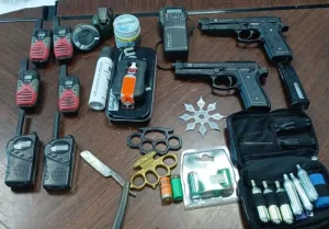 ضمنها مسدسات إحباط عملية تهريب خطيرة بميناء الناظور بفضل يقظة وكفاءة عناصر الجمارك