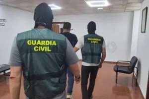 مليلية المحتلة :     تفكيك شبكة تهريب خطيرة تستهدف المهاجرين المغاربة