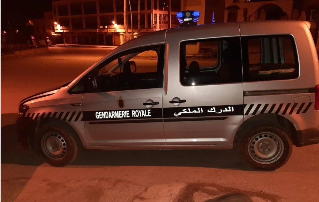 بعد حملات الدرك …. بارونات “السموم البيضاء” يعودون إلى تمسمان بإقليم الدريوش من أبواب المدارس والمساكن!