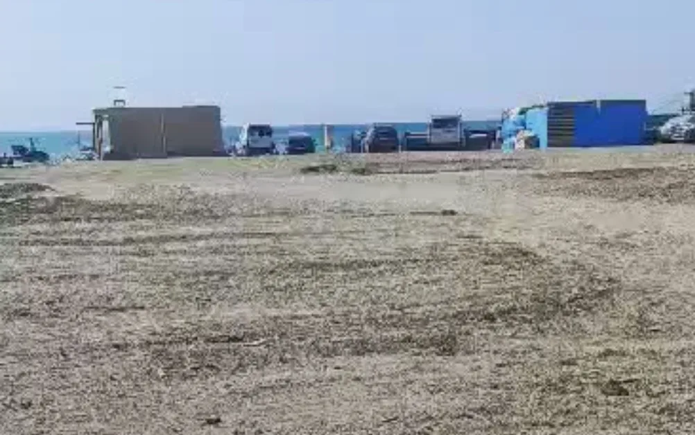 الدريوش :   اتروكوت على صفيح ساخن … محاولات استيلاء على أراضٍ خاصة تعيد سيناريو “نقطة تفريغ السمك” إلى الواجهة