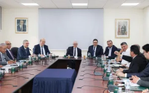توتّر داخل حزب الاستقلال: غياب ولد الرشيد يكشف عمق الخلافات والأزمات المالية