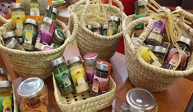 افتتاح المعرض الجهوي للمنتجات المجالية بالحسيمة :     دعم للاقتصاد التضامني وتعزيز للهوية المحلية