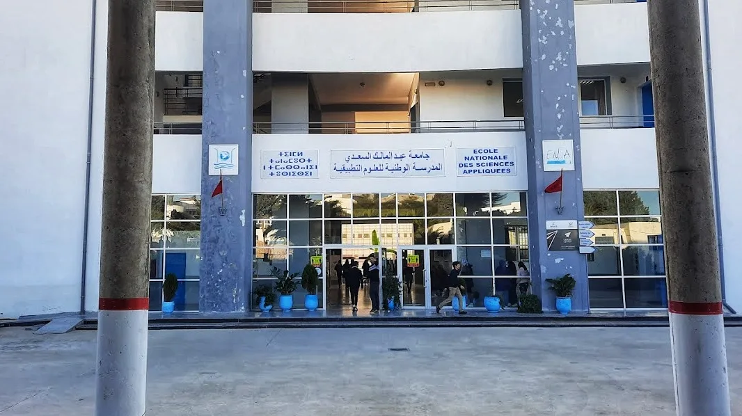 أساتذة “ENSA طنجة” يصعّدون احتجاجهم بسبب تدهور الأوضاع البيداغوجية والإدارية
