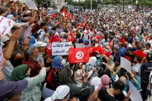 خمس سنوات من حكم قيس سعيّد.. تونس في قلب أزمة متفاقمة