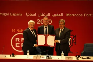 إسبانيا تتمسك باستضافة نهائي مونديال 2030 والمغرب ينافس بقوة بملعب بنسليمان