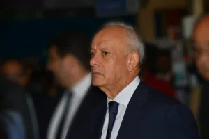 والي جهة البيضاء يتعهد بحل ملف أراضي المجاطية ويمنح مهلة 15 يوما لتسوية الوضع