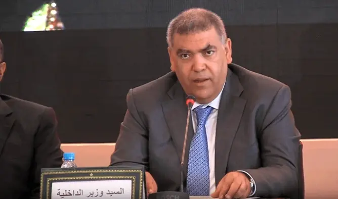 لفتيت يحذّر من تسييس المساعدات الخيرية ويشدد على تطبيق صارم للقانون