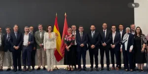 المغرب وإسبانيا يتفقان على تعزيز التعاون في النقل الطرقي ورفع حصص رخص السفر