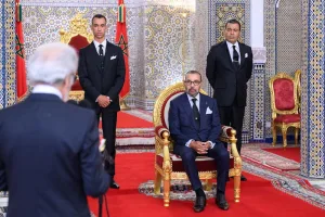الجواهري يرفع للملك تقرير بنك المغرب