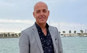 رئيس جماعة أكليم بإقليم بركان يسرق مياه واد ملوية لسقي أراضيه الفلاحية مجانا