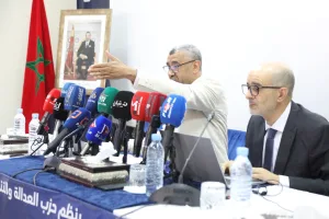 حزب العدالة والتنمية ينتقد حكومة أخنوش لفشلها في تنفيذ التزامات الحماية الاجتماعية