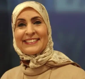 فاطمة محمد قدور: واقعة البوركيني ببرشلونة تكشف عمق أزمة احترام التعدد الديني والثقافي