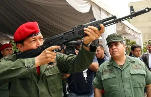 مادورو فنزويلا يلوح بالحديد والنار … درونات إيرانية وسلاح روسي في قلب الكاريبي