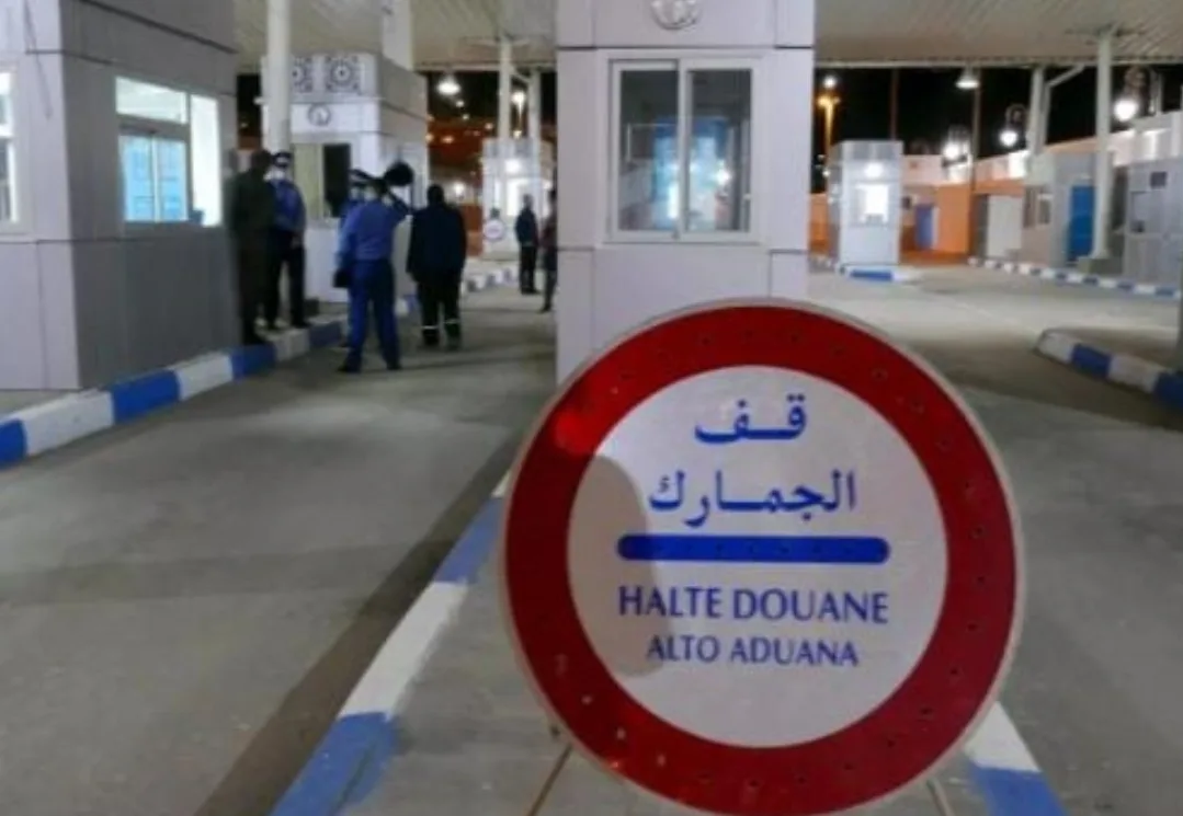 توقيف بلجيكية في معبر سبتة بتهمة اختطاف طفلتين … يقظة أمنية إسبانية وسط عبور الجالية المغربية