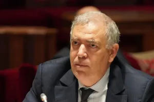 رئيس المجلس الإقليمي للدريوش يُقصي تفرسيت … ويضرب بعرض الحائط انتماءه الحزبي وحتى ظلّ وزير الداخلية !