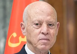 ستة أشهر سجنا لتونسي رفض متابعة أنشطة الرئيس الديكتاتور قيس السعيد
