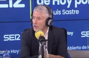 وزير الداخلية الإسباني يتهم “ڤوكس” بالوقوف وراء أحداث مورسيا ضد المغاربة … قراءة في تصاعد خطاب التطرف