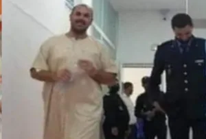 الزفزافي يغادر سجن طنجة ليحل بالحسيمة