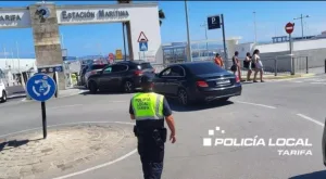 يقيمون في هولندا … شاب مغربي يعتدي بالضرب على والدته وشقيقته بإسبانيا لما كانوا في طريقهم إلى المغرب