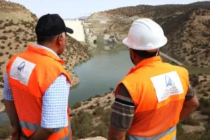 الحرارة تلتهم الموارد المائية… والسدود تسجل تراجعًا يثير القلق