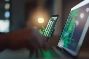 تفكيك البنية الإلكترونية لعصابة “بلاك سوت”: ضربة قوية لشبكة فدية دولية