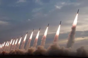 إيران تستعيد قدراتها الدفاعية بعد ضربات يونيو: مواجهات نووية تُعيد التوتر للواجهة