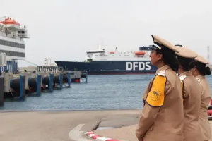 مقاطع من باخرة طريفة تثير جدلاً… وإدارة ميناء طنجة المدينة ترد بالأرقام