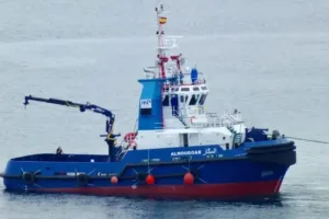 تعطّل محرك سفينة صيد قبالة طانطان يفضح هشاشة منظومة الإنقاذ البحري بالمغرب
