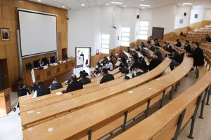 وزارة التعليم العالي تخصص 5% من المقاعد الجامعية للطلبة الأجانب غير المقيمين بالمغرب ابتداء من الموسم المقبل