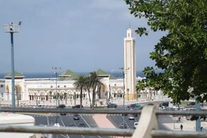 زيادة تعريفة “الطاكسيات الصغيرة” في طنجة تثير الجدل بين المهنيين وتربك المواطنين