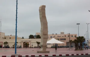 ضغوطات تحاول طمس حقيقة متهم بالنصب والابتزاز باسم حقوق الإنسان في الداخلة